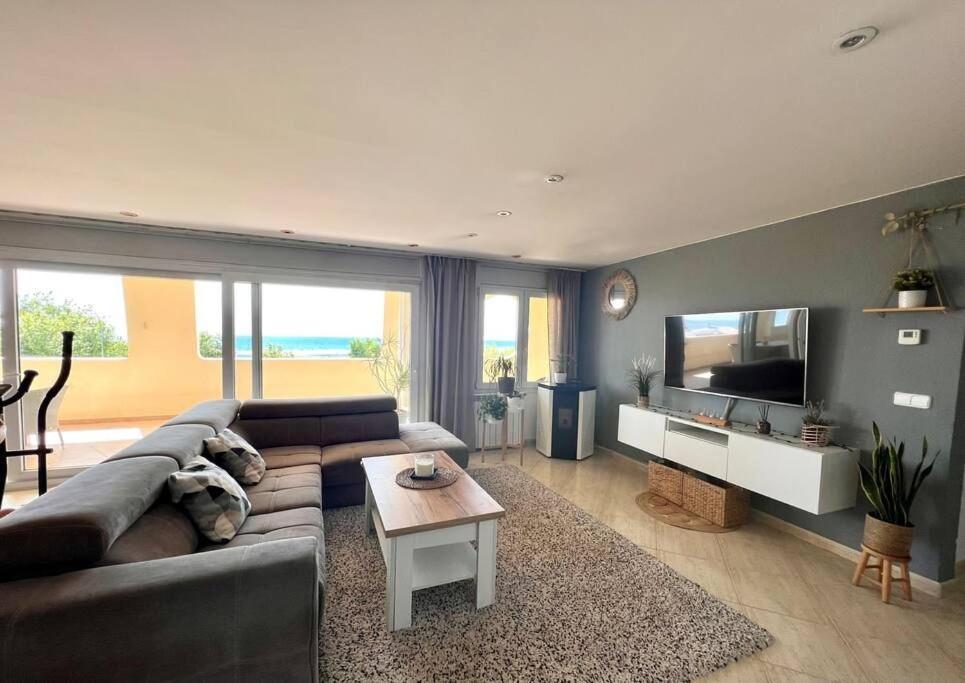 3Apartamento De Tres Habitaciones 엠푸리아브라바 외부 사진